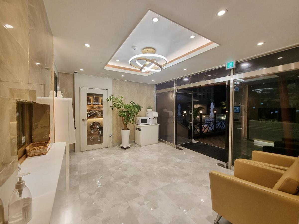 Trevi Hotel Jeju Exterior foto